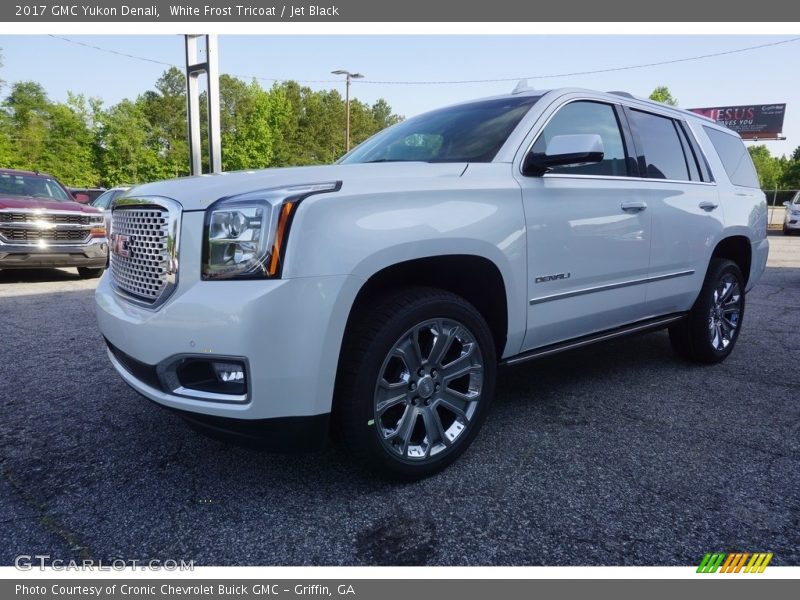 White Frost Tricoat / Jet Black 2017 GMC Yukon Denali