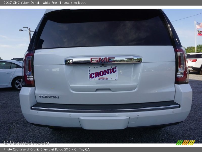 White Frost Tricoat / Jet Black 2017 GMC Yukon Denali