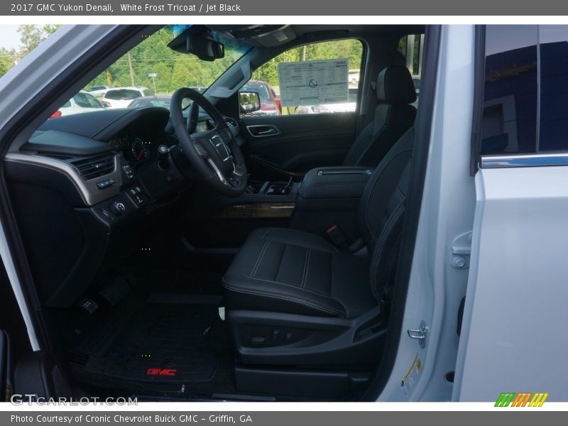 White Frost Tricoat / Jet Black 2017 GMC Yukon Denali