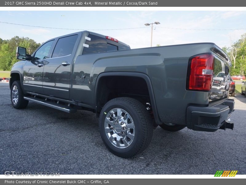 Mineral Metallic / Cocoa/Dark Sand 2017 GMC Sierra 2500HD Denali Crew Cab 4x4
