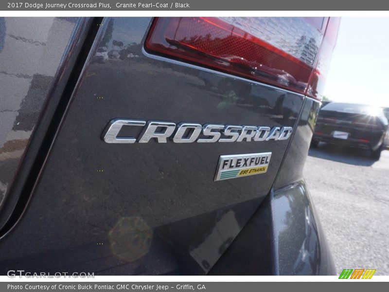 Granite Pearl-Coat / Black 2017 Dodge Journey Crossroad Plus