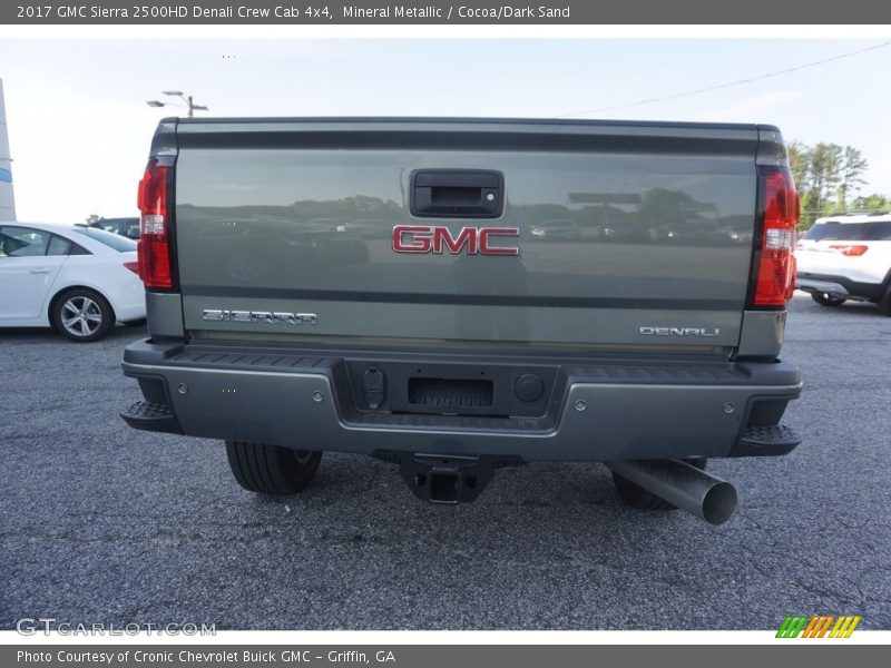 Mineral Metallic / Cocoa/Dark Sand 2017 GMC Sierra 2500HD Denali Crew Cab 4x4