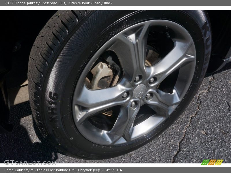 Granite Pearl-Coat / Black 2017 Dodge Journey Crossroad Plus