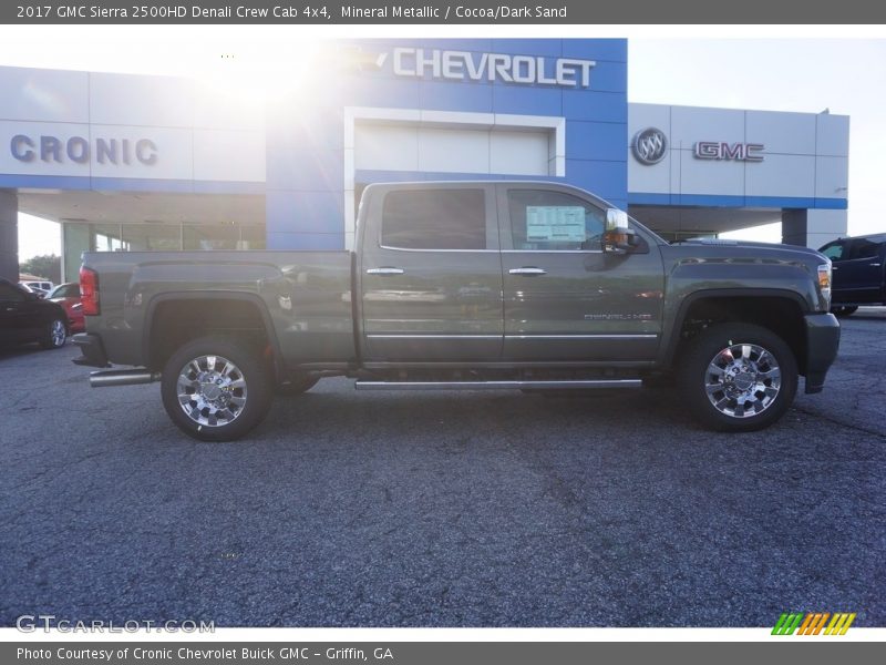 Mineral Metallic / Cocoa/Dark Sand 2017 GMC Sierra 2500HD Denali Crew Cab 4x4