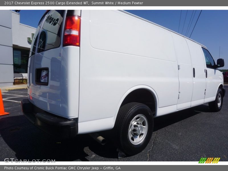 Summit White / Medium Pewter 2017 Chevrolet Express 2500 Cargo Extended WT