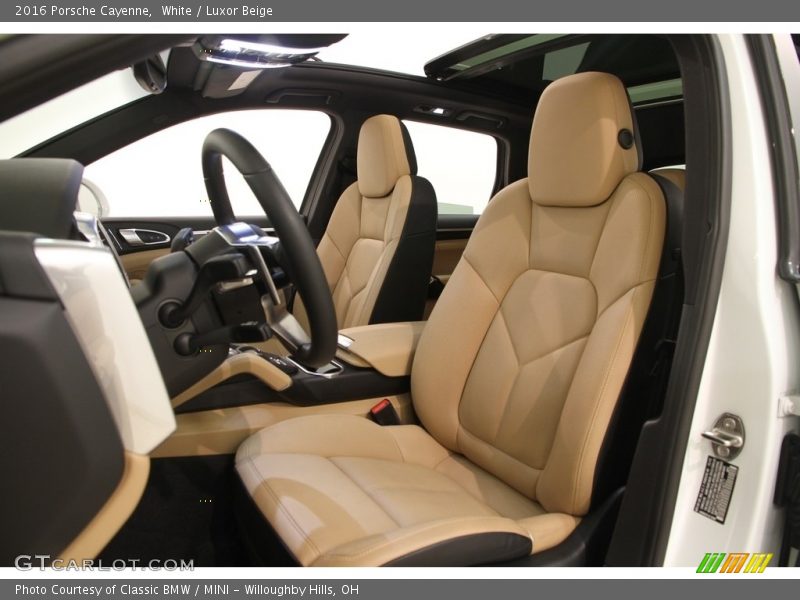 White / Luxor Beige 2016 Porsche Cayenne