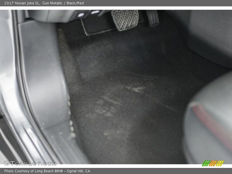 Gun Metallic / Black/Red 2017 Nissan Juke SL