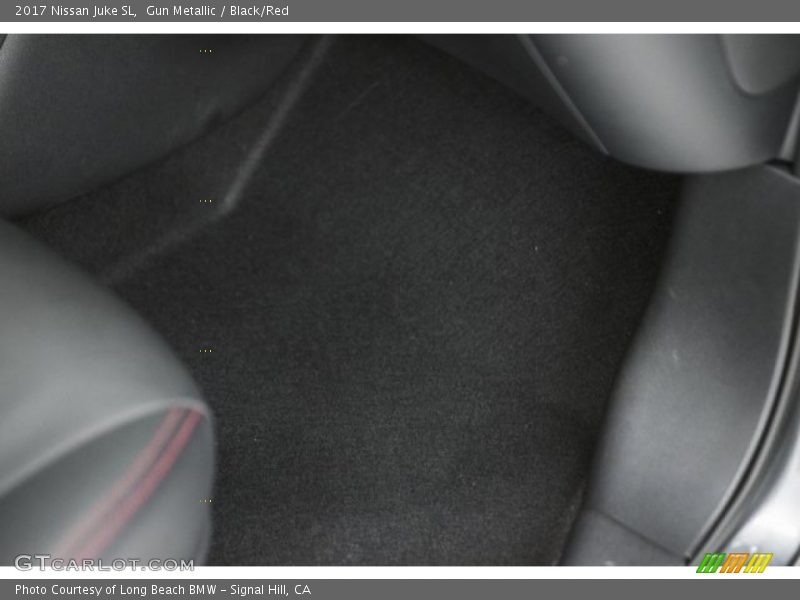 Gun Metallic / Black/Red 2017 Nissan Juke SL