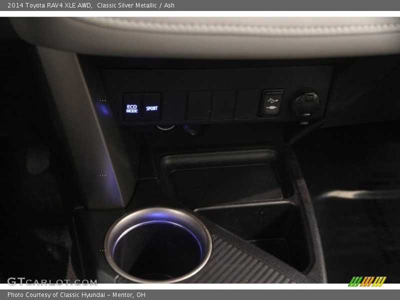 Classic Silver Metallic / Ash 2014 Toyota RAV4 XLE AWD