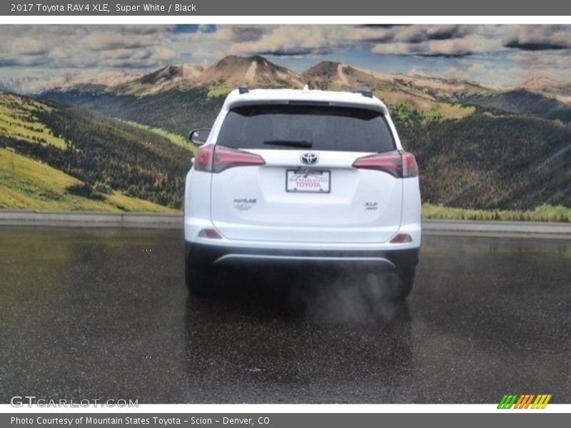 Super White / Black 2017 Toyota RAV4 XLE