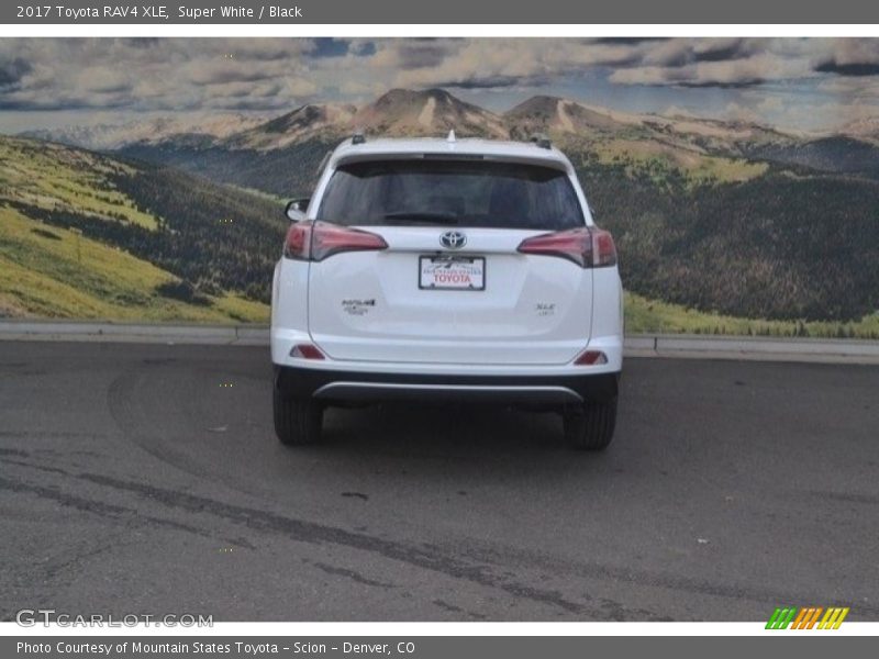 Super White / Black 2017 Toyota RAV4 XLE