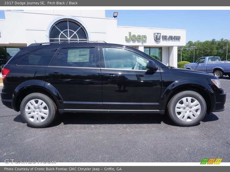 Pitch Black / Black 2017 Dodge Journey SE