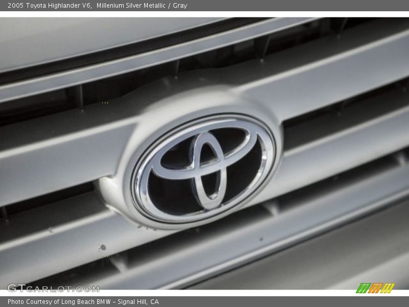 Millenium Silver Metallic / Gray 2005 Toyota Highlander V6