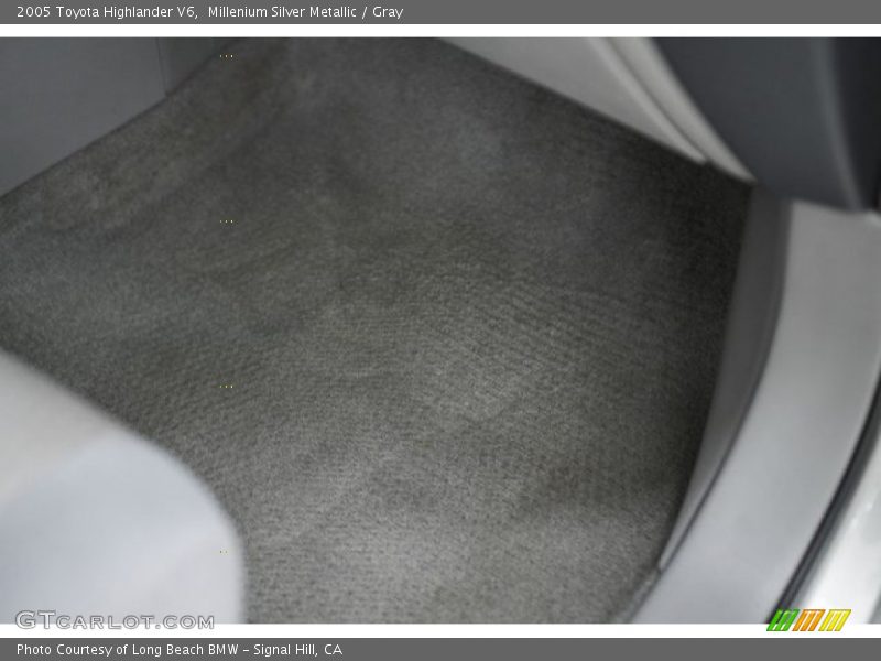 Millenium Silver Metallic / Gray 2005 Toyota Highlander V6