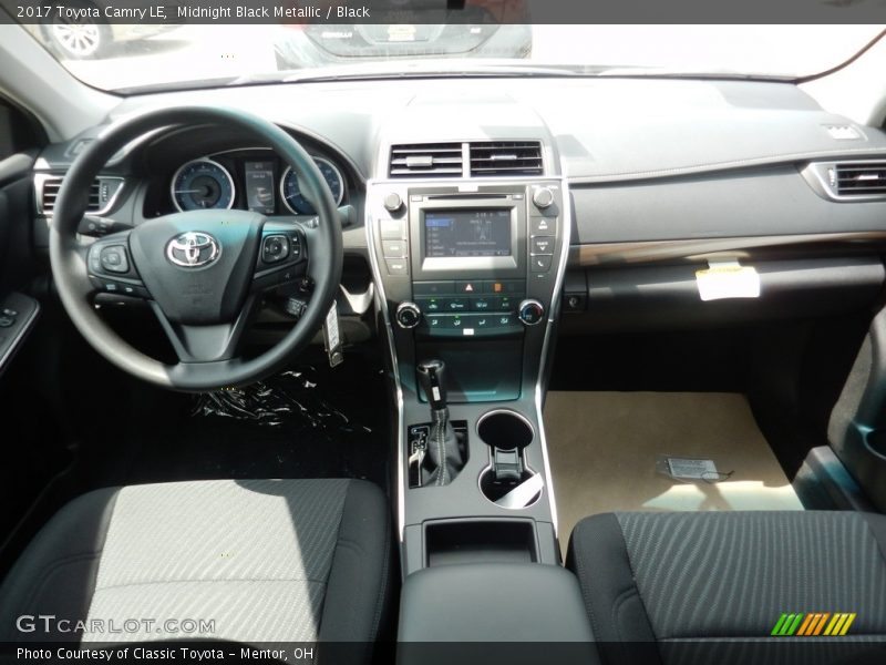Midnight Black Metallic / Black 2017 Toyota Camry LE