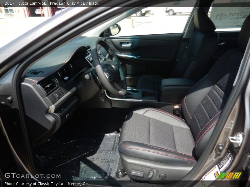 Predawn Gray Mica / Black 2017 Toyota Camry SE