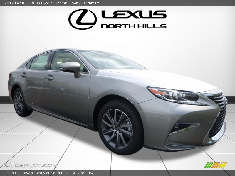 Atomic Silver / Parchment 2017 Lexus ES 300h Hybrid
