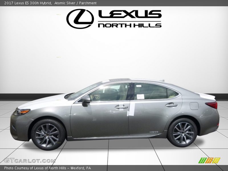 Atomic Silver / Parchment 2017 Lexus ES 300h Hybrid