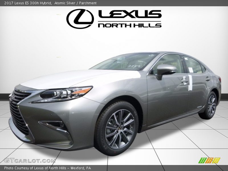 Atomic Silver / Parchment 2017 Lexus ES 300h Hybrid