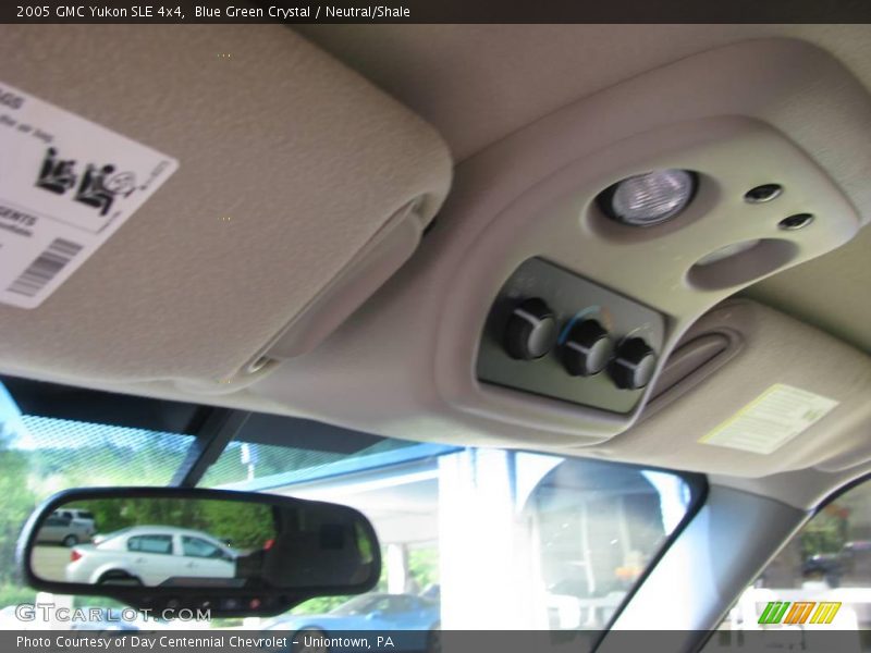 Blue Green Crystal / Neutral/Shale 2005 GMC Yukon SLE 4x4