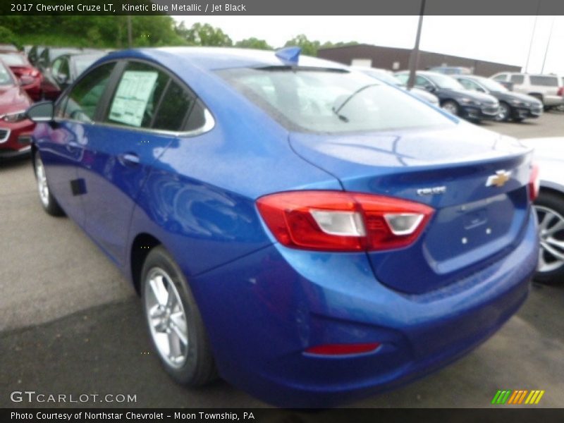 Kinetic Blue Metallic / Jet Black 2017 Chevrolet Cruze LT