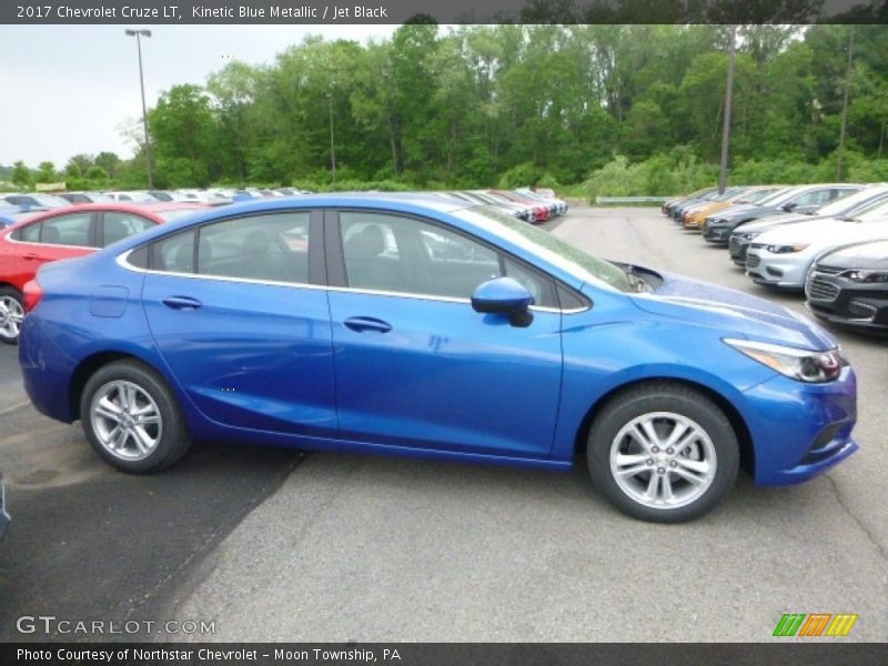 Kinetic Blue Metallic / Jet Black 2017 Chevrolet Cruze LT
