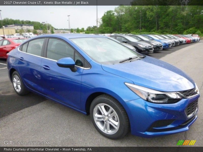 Kinetic Blue Metallic / Jet Black 2017 Chevrolet Cruze LT