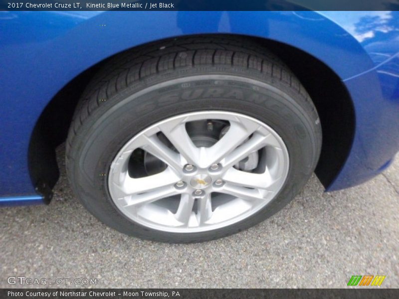 Kinetic Blue Metallic / Jet Black 2017 Chevrolet Cruze LT