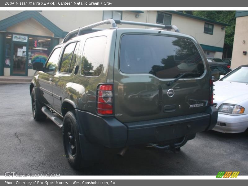 Canteen Metallic Green / Gray 2004 Nissan Xterra XE 4x4