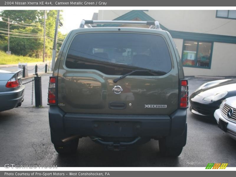 Canteen Metallic Green / Gray 2004 Nissan Xterra XE 4x4