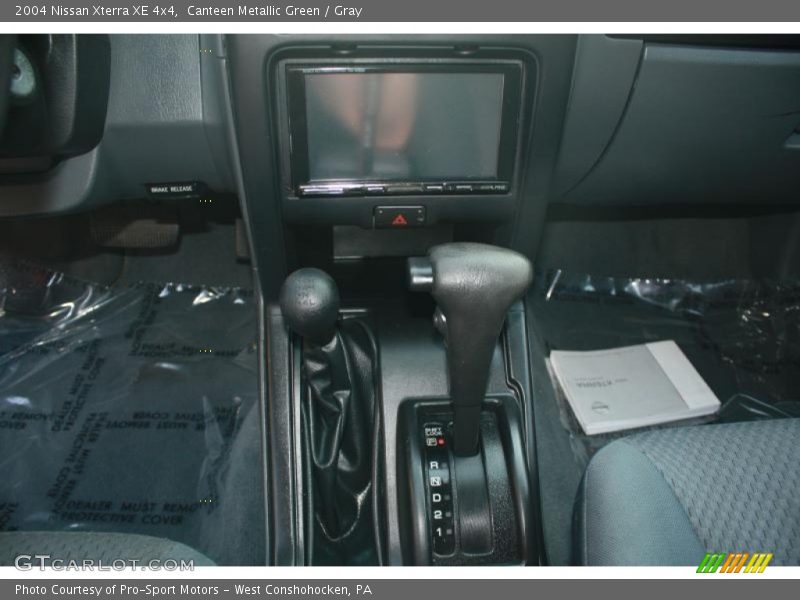 Canteen Metallic Green / Gray 2004 Nissan Xterra XE 4x4