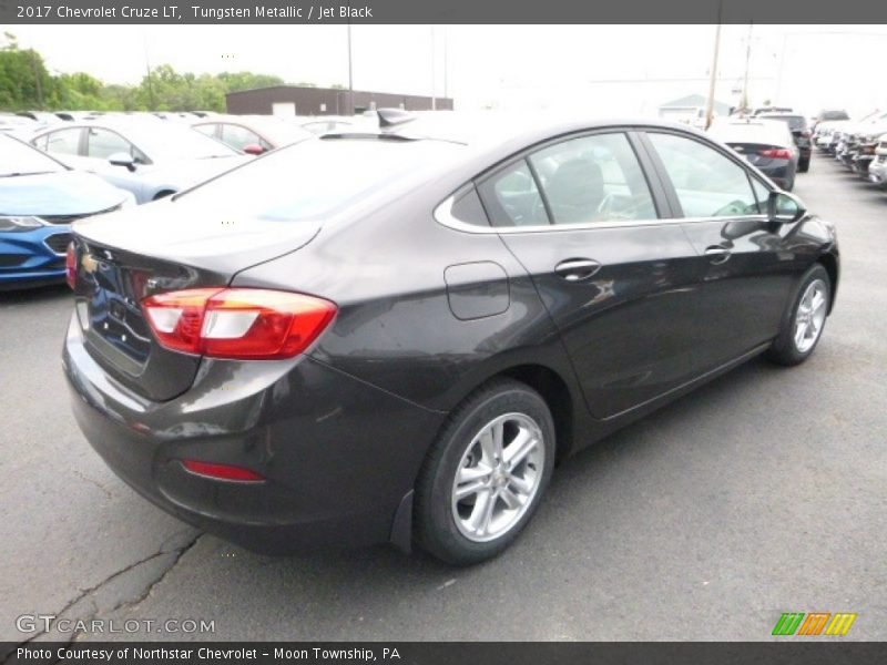 Tungsten Metallic / Jet Black 2017 Chevrolet Cruze LT