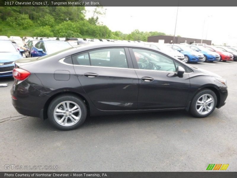 Tungsten Metallic / Jet Black 2017 Chevrolet Cruze LT