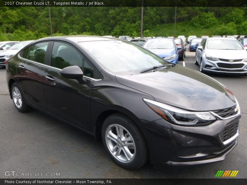 Tungsten Metallic / Jet Black 2017 Chevrolet Cruze LT