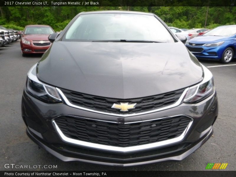 Tungsten Metallic / Jet Black 2017 Chevrolet Cruze LT