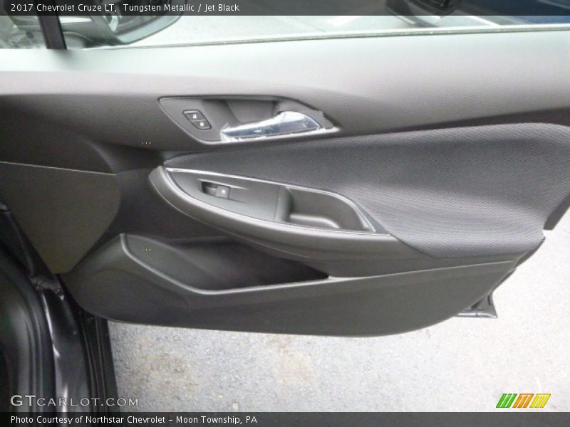 Tungsten Metallic / Jet Black 2017 Chevrolet Cruze LT