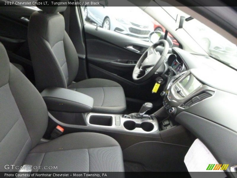 Tungsten Metallic / Jet Black 2017 Chevrolet Cruze LT