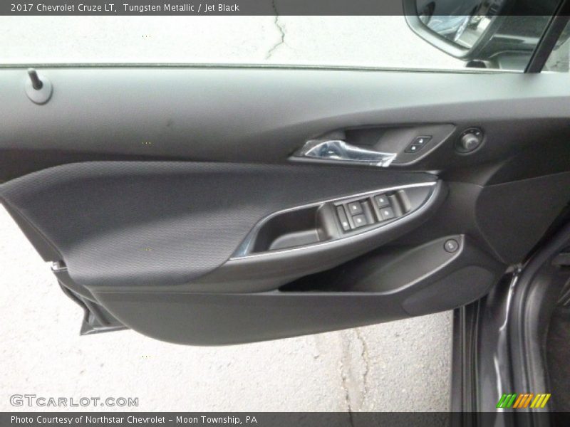 Tungsten Metallic / Jet Black 2017 Chevrolet Cruze LT