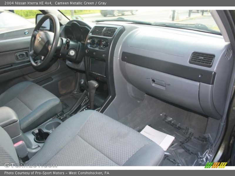 Canteen Metallic Green / Gray 2004 Nissan Xterra XE 4x4