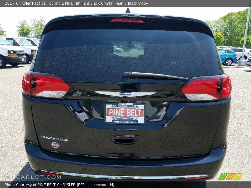 Brilliant Black Crystal Pearl / Black/Alloy 2017 Chrysler Pacifica Touring L Plus