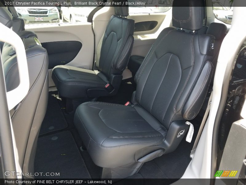Brilliant Black Crystal Pearl / Black/Alloy 2017 Chrysler Pacifica Touring L Plus