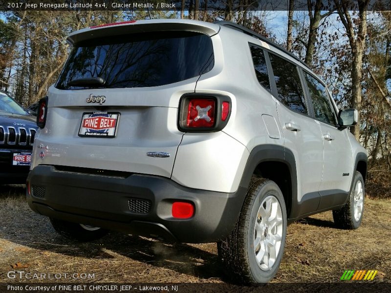 Glacier Metallic / Black 2017 Jeep Renegade Latitude 4x4