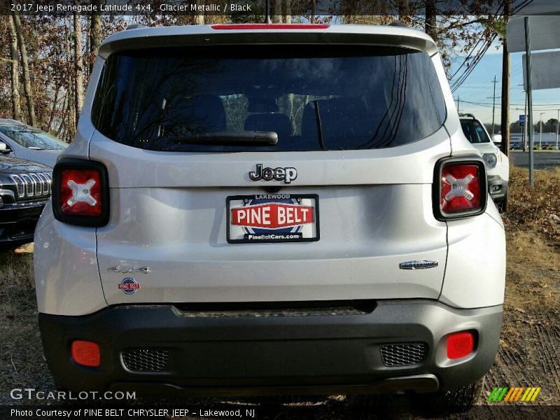 Glacier Metallic / Black 2017 Jeep Renegade Latitude 4x4