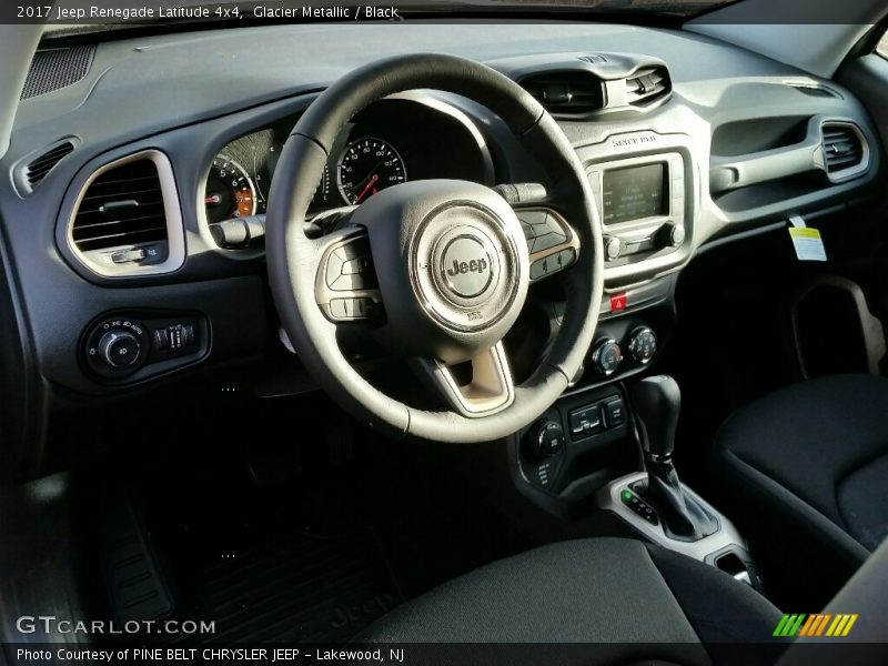 Glacier Metallic / Black 2017 Jeep Renegade Latitude 4x4
