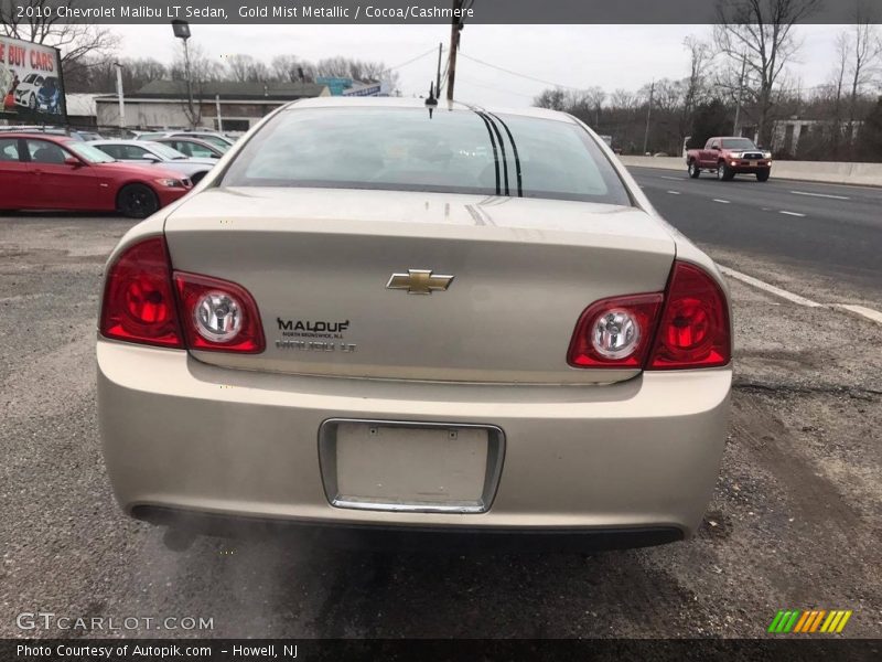 Gold Mist Metallic / Cocoa/Cashmere 2010 Chevrolet Malibu LT Sedan