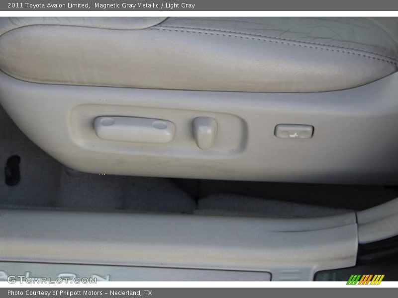 Magnetic Gray Metallic / Light Gray 2011 Toyota Avalon Limited