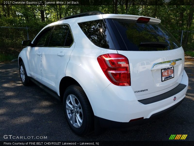 Summit White / Jet Black 2017 Chevrolet Equinox LT