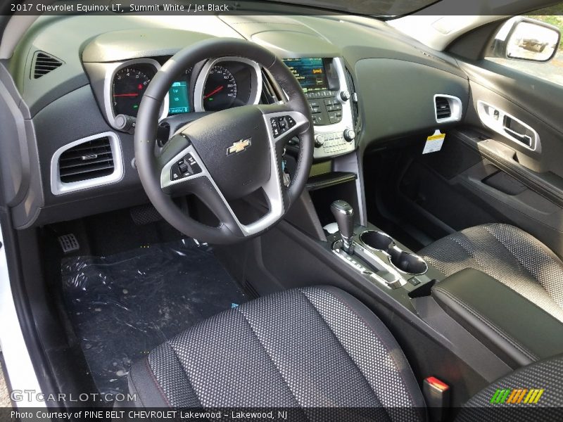 Summit White / Jet Black 2017 Chevrolet Equinox LT