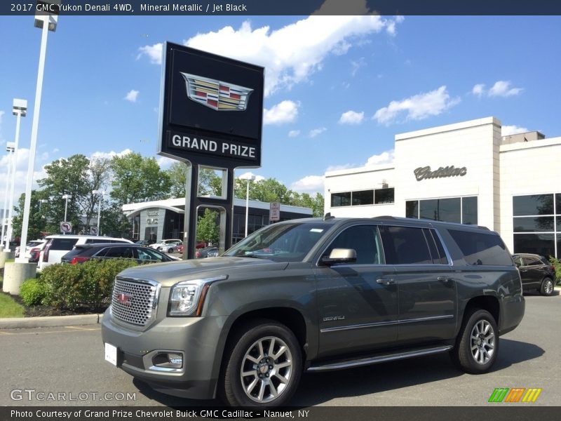 Mineral Metallic / Jet Black 2017 GMC Yukon Denali 4WD