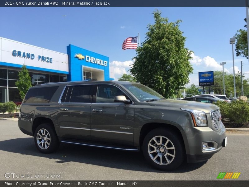 Mineral Metallic / Jet Black 2017 GMC Yukon Denali 4WD